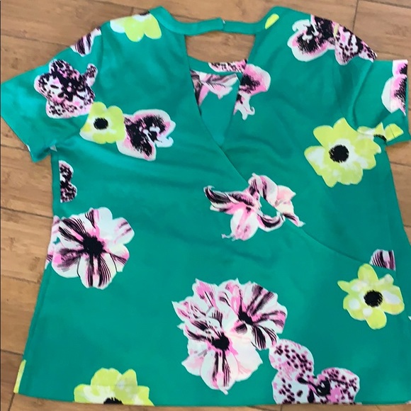 J. Crew Silk Blouse 🌸🌼🌺 - Picture 2 of 3